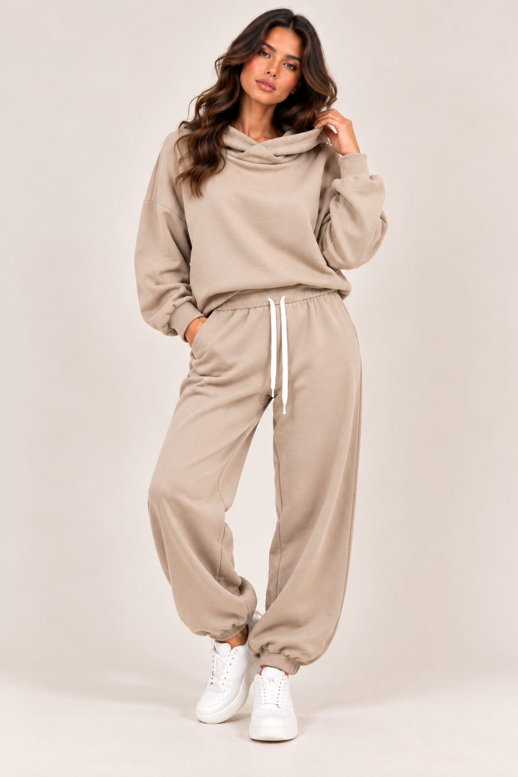 TUTA DONNA CON FELPA OVERSIZE E PANTALONE JOGGER