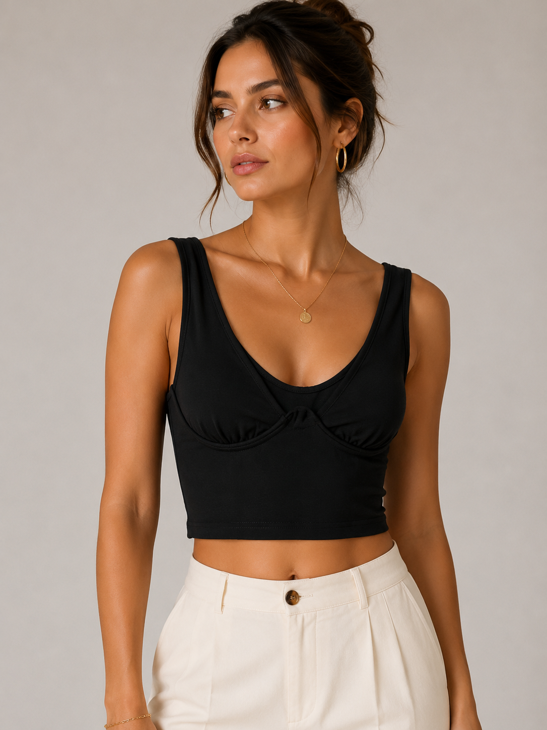 Top Donna Crop con Coppe Strutturate – Top Elasticizzato Elegante