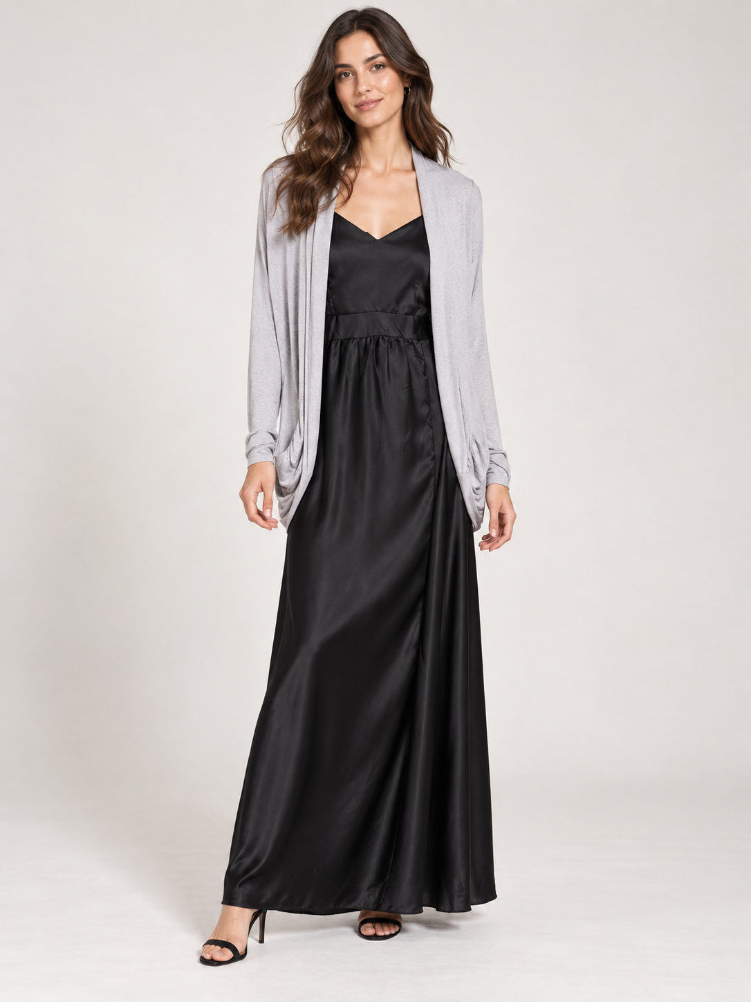 Selezione 4 Outfit Donna Assortiti – Abbigliamento Elegante e Casual
