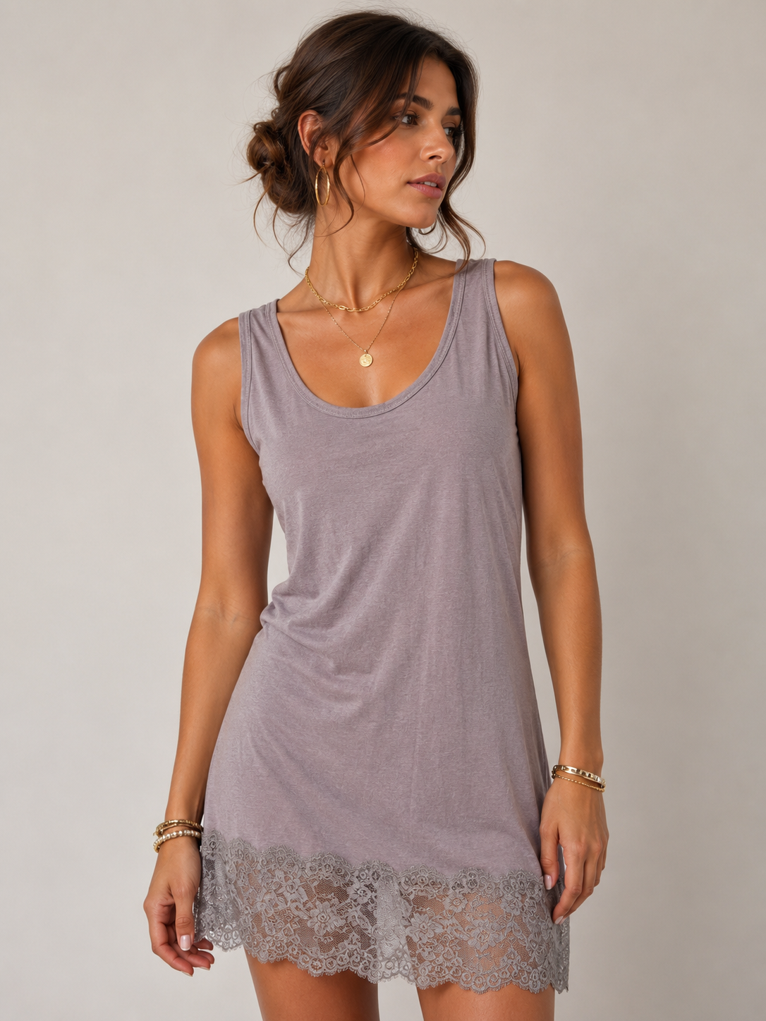 Canotta Donna Lunga con Bordo in Pizzo – Top Basic Elegante